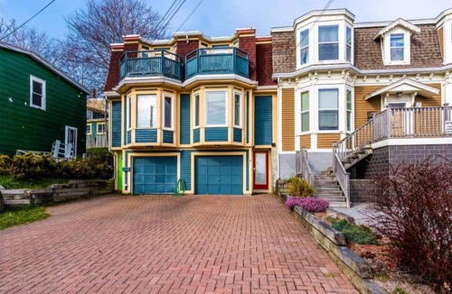 Downtown St. John's House | Harbour View Hitch | 2bd | Parking