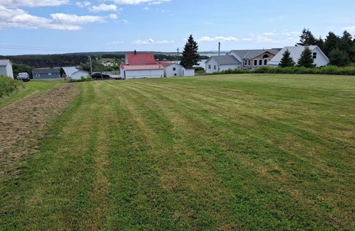 Arichat House | Harbourview House -A classic East Coast home and close to Pondville Beach