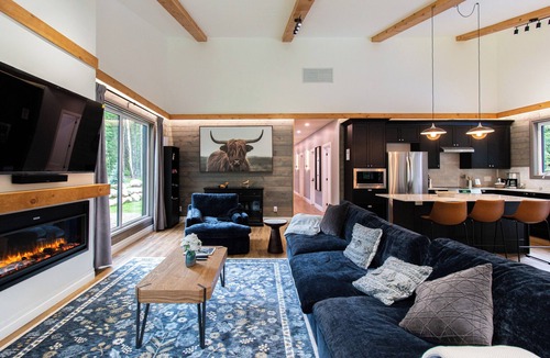 Amherst Ski Chalet | Harmonie KanataTremblant (179 Printemps)