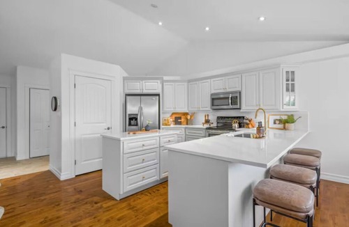 Stratford House | Harvest Haven close to Kinlock Beach and Golf, Harvest Haven - Spacious Home close to Golf and Downt.