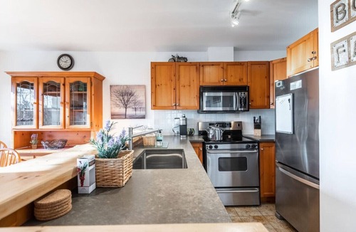 Mont-Tremblant Condo | Hauts-Bois Ski In/Out 2brs w/Pool Access (197-9)