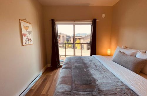 Port Renfrew Apartment | Haven On The Hill