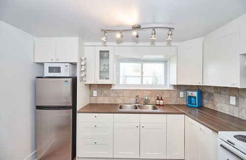 Port Dalhousie Apartment | Heart of Niagara’s Wine country in the famous town of Port Dalhousie
