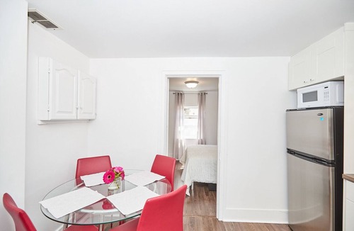 Port Dalhousie Apartment | Heart of Niagara’s Wine country in the famous town of Port Dalhousie