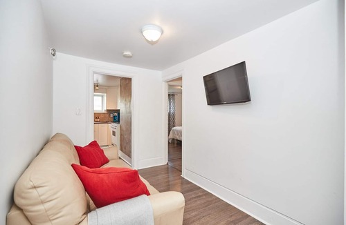Port Dalhousie Apartment | Heart of Niagara’s Wine country in the famous town of Port Dalhousie