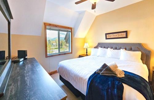 East Kootenay Apartment | Heron Point by StayIn