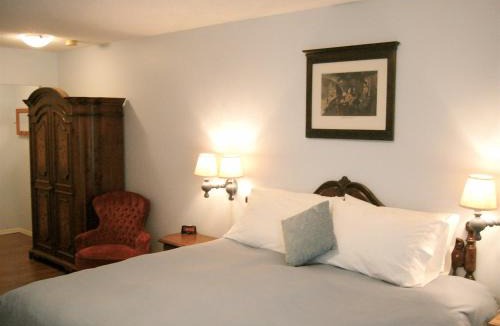 Campbell River Hotel | Heron's Landing Hotel