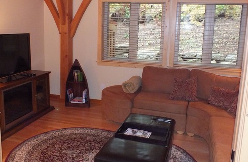 Tuwanek Cottage | Herons Return Cottage Peaceful Charm Right On The Cove License STR0216