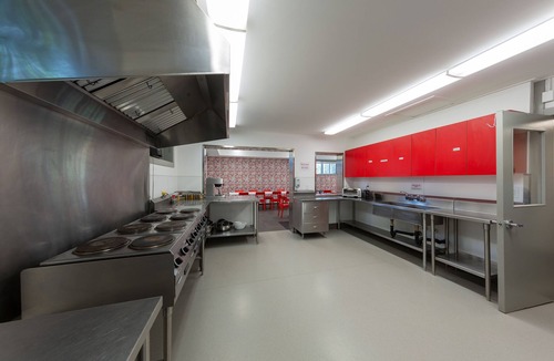 Whyte ave Hostel | HI Edmonton - Hostel