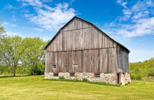 Brock Villa | Hidden Farm Escape in the Heart of Kawarthas