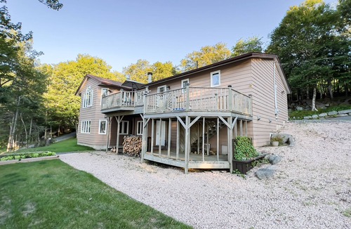 Bayside House | Hidden Heaven In white lake