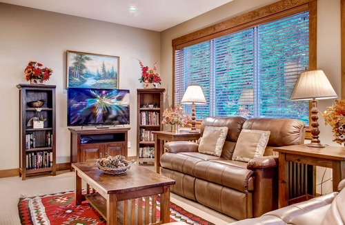 Snow Pine Estates House | High-end ski-in/ski-out home with private hot tub, sauna, & room for everyone