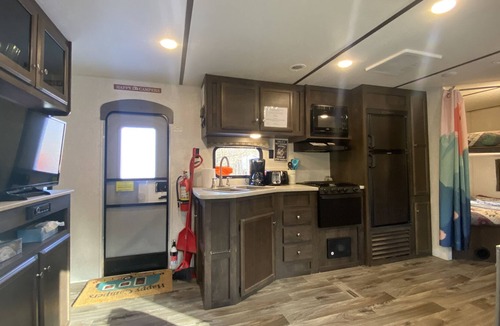 Pleasant Bay House | Highland Glamping in the spacious StarCraft