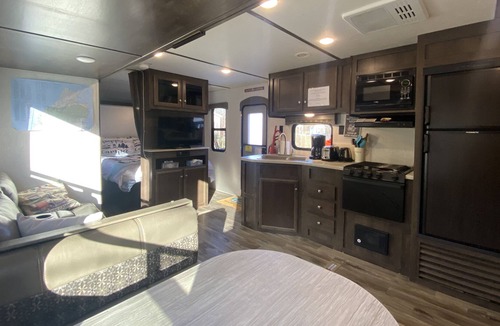 Pleasant Bay House | Highland Glamping in the spacious StarCraft