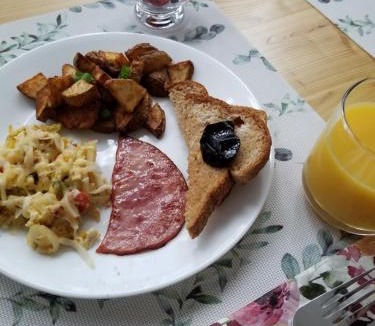 Grand Falls - Windsor Bed & Breakfast | Hill Road Manor Bed & Breakfast