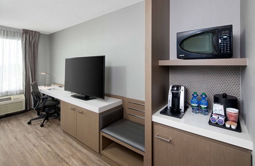 Enfield Hotel | Hilton Garden Inn Halifax Airport