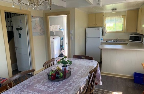 Twillingate House | Historic Hillside Vacation Home