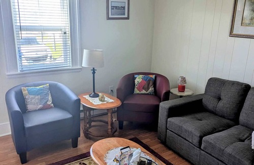 Twillingate House | Historic Hillside Vacation Home