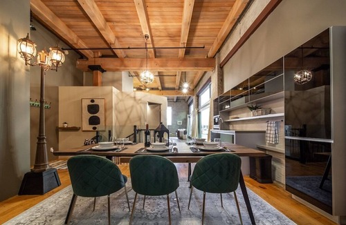 Downtown Edmonton Apartment | Historic J.D Loft | ICE District | UG Parking | AC