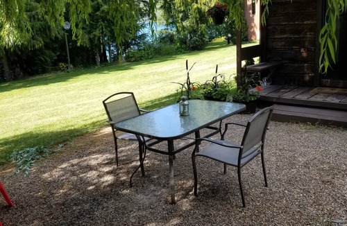Blind Bay Cabin | Historic Log Cabin & with RV space at White Lake with optional lakeside sauna