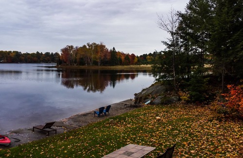 Muskoka Lakes Cottage | HK'S Hidden Haven! (Muskoka Lake Cottages#2)