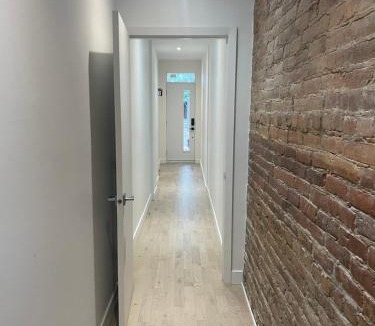 Maisonneuve Apartment | Hochelag Nook