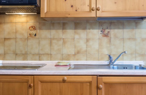 Alba Apartment | Holiday Apartment Casa Lorenz 2 with Mountain View, Wi-Fi & Garden