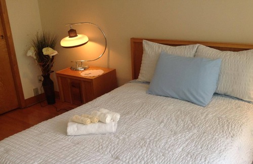 LaSalle House | Holiday house Montreal for 1 - 4 persons with 3 bedrooms - Twin house