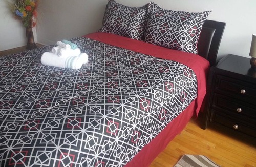 LaSalle House | Holiday house Montreal for 1 - 5 persons with 3 bedrooms - Twin house