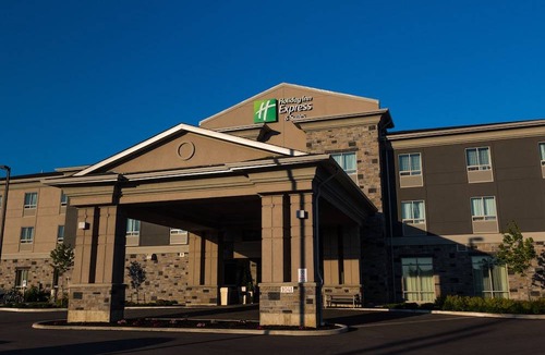 Thunder Bay Hotel | Holiday Inn Express Thunder Bay, an IHG Hotel