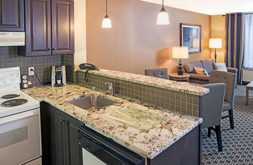 Mont-Tremblant Pedestrian Village Hotel | Holiday Inn Express and Suites Tremblant by IHG
