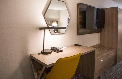 Prince Albert Hotel | Holiday Inn Express & Suites Prince Albert - South by IHG