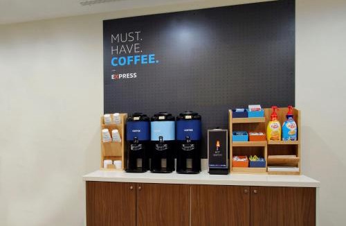 Swift Current Hotel | Holiday Inn Express Hotel & Suites Swift Current by IHG