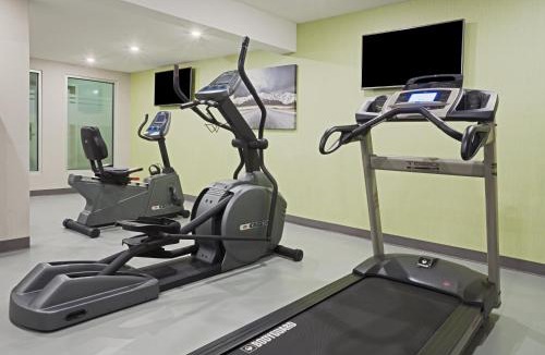 Fredericton Hotel | Holiday Inn Express Hotel & Suites Uptown Fredericton by IHG