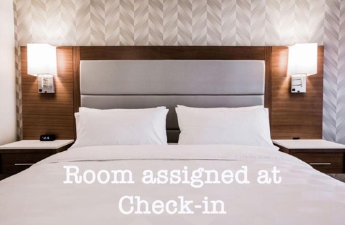 South Lethbridge Hotel | Holiday Inn Express - Lethbridge Southeast by IHG