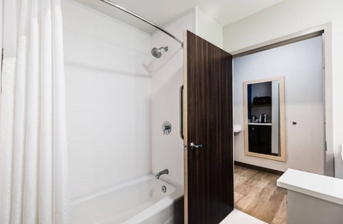 St. Albert Hotel | Holiday Inn Express & Suites Edmonton N - St. Albert by IHG