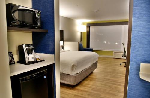Downtown Gatineau Hotel | Holiday Inn Express & Suites - Gatineau - Ottawa by IHG