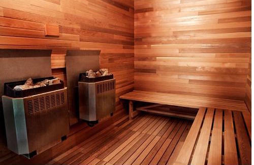 Willoughby Hotel | Holiday Inn Express & Suites Langley by IHG