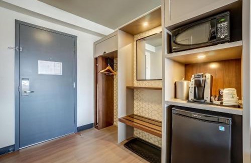 District Saint - Raymond - Vanier Hotel | Holiday Inn Gatineau - Ottawa by IHG