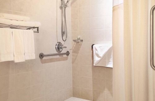 Laval Hotel | Holiday Inn Laval Montréal by IHG