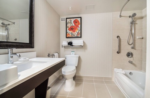 Fairview Hotel | Holiday Inn Vancouver Centre by IHG