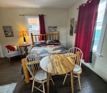 Banff Bed & Breakfast | Holiday Lodge Cabins
