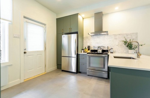 Hochelaga Apartment | HOMA-Comfort&Style-2BR-Spacious-Natural Light-FeelHome-A/C-SelfCheckIn-Metro