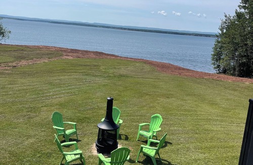 Malagash House | Home away from home on Tatamagouche Bay. Fully renovated Pet friendly