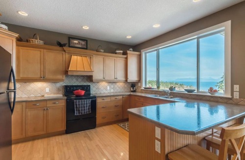 Regional District of Nanaimo House | Home in Nanaimo - 0ceanview retreat