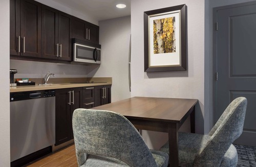 Township of Woolwich Hotel | Homewood Suites by Hilton Waterloo/St. Jacobs