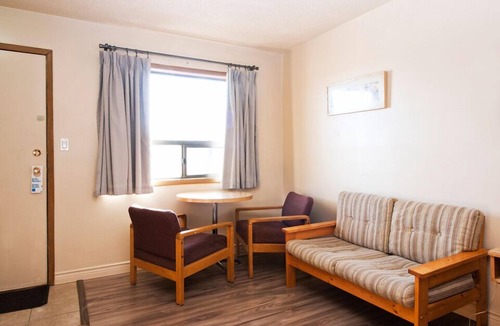 St. Albert Hotel | Horizon Motel