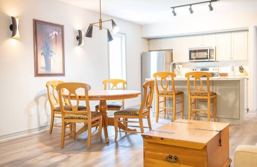 Oro-Medonte Apartment | Horseshoe Valley Suites - The Evergreen