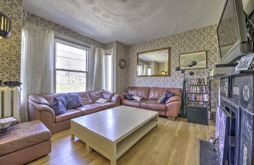 Queens Square Hostel | Hostel ∙ 8 guests