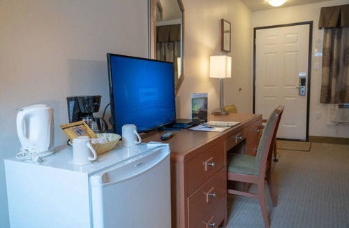 Canmore Hotel | Hotel ∙ 1 bedroom ∙ 2 guests
